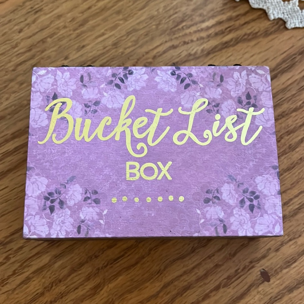 Keepsake box
